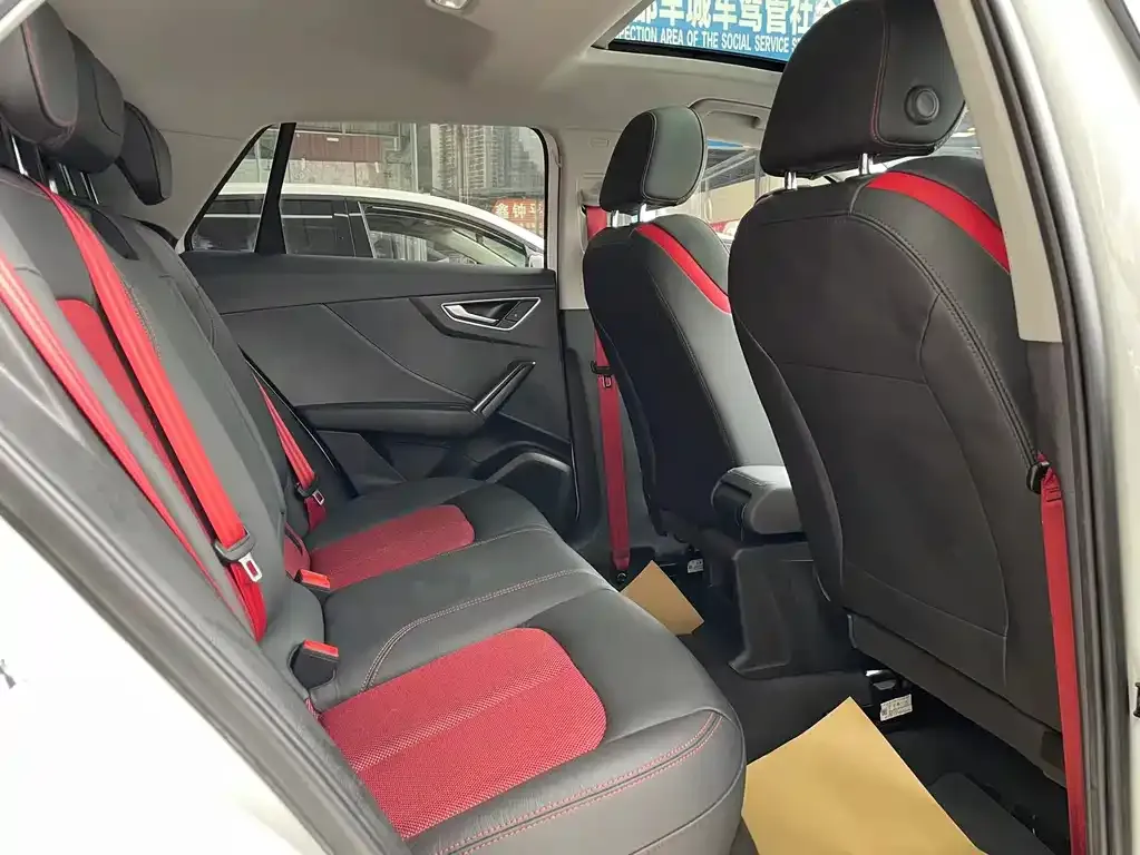 Audi Q2L 2021 из CN, фото 7