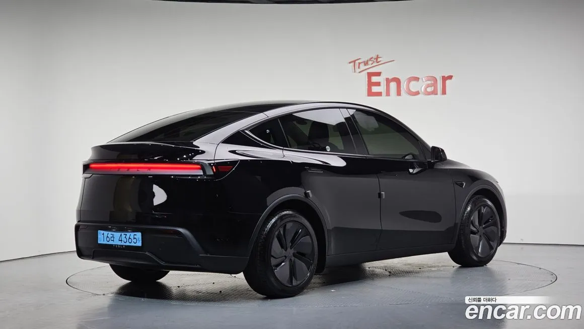 Tesla Model Y 2025 из KR, фото 2