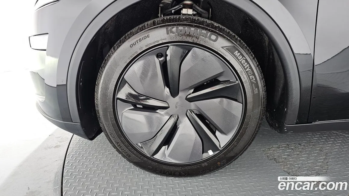 Tesla Model Y 2025 из KR, фото 5