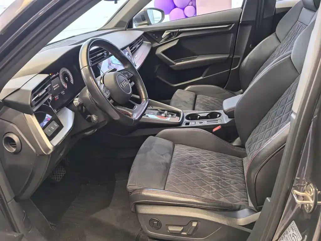Audi A3 2023 из CN, фото 10