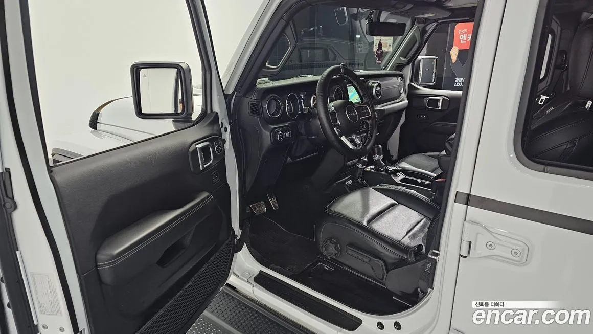 Jeep Wrangler 2021 из KR, фото 10