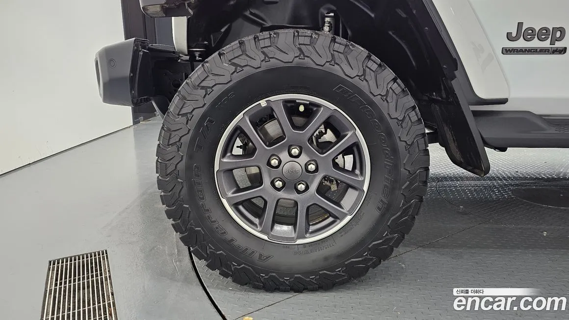 Jeep Wrangler 2021 из KR, фото 5