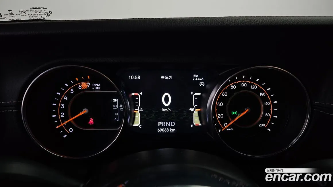 Jeep Wrangler 2021 из KR, фото 8