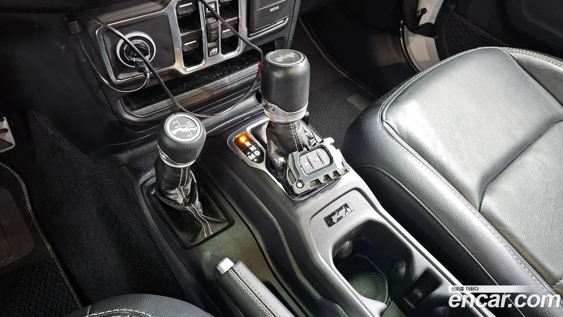 Jeep Wrangler 2021 из KR, фото 9