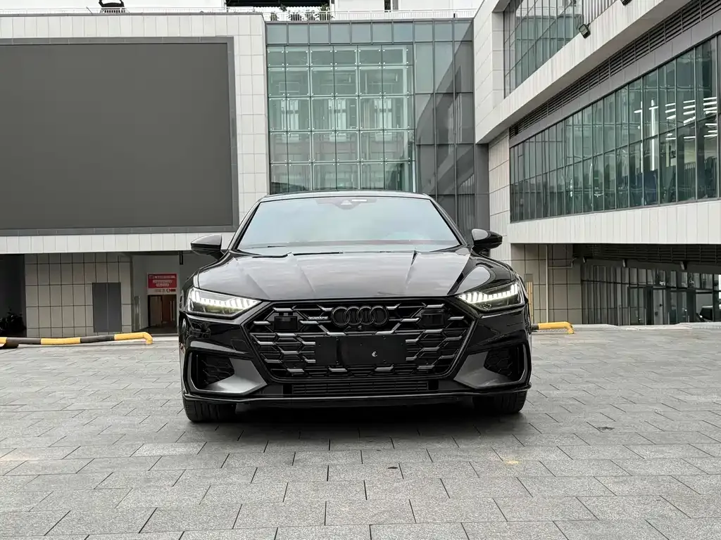 Audi A7L — фото 2