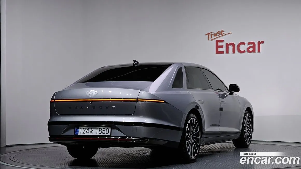 Hyundai Grandeur 2023 из KR, фото 2
