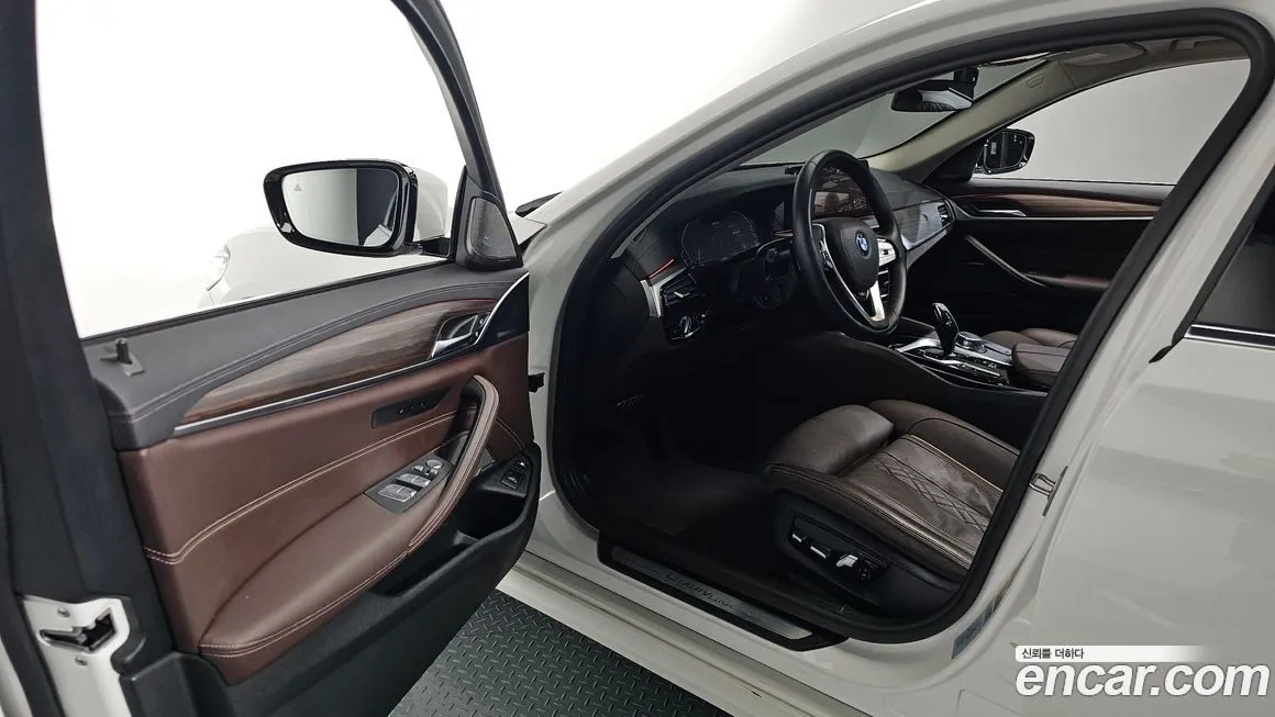 BMW 5-Series 2022 из KR, фото 10