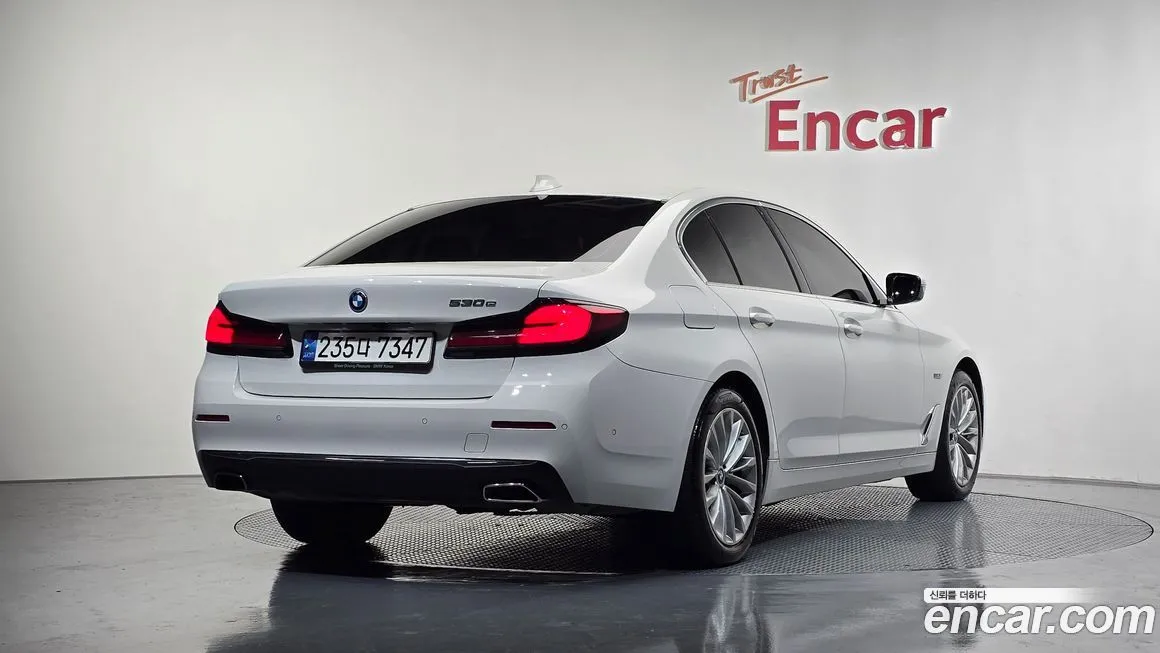 BMW 5-Series 2022 из KR, фото 2