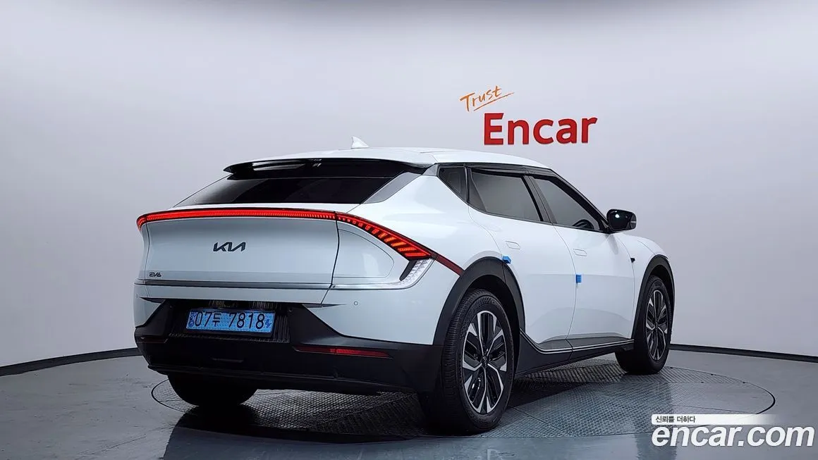 Kia EV6 2023 из KR, фото 2