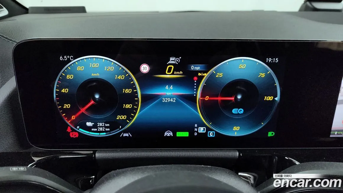 Mercedes-Benz EQA 2023 из KR, фото 8