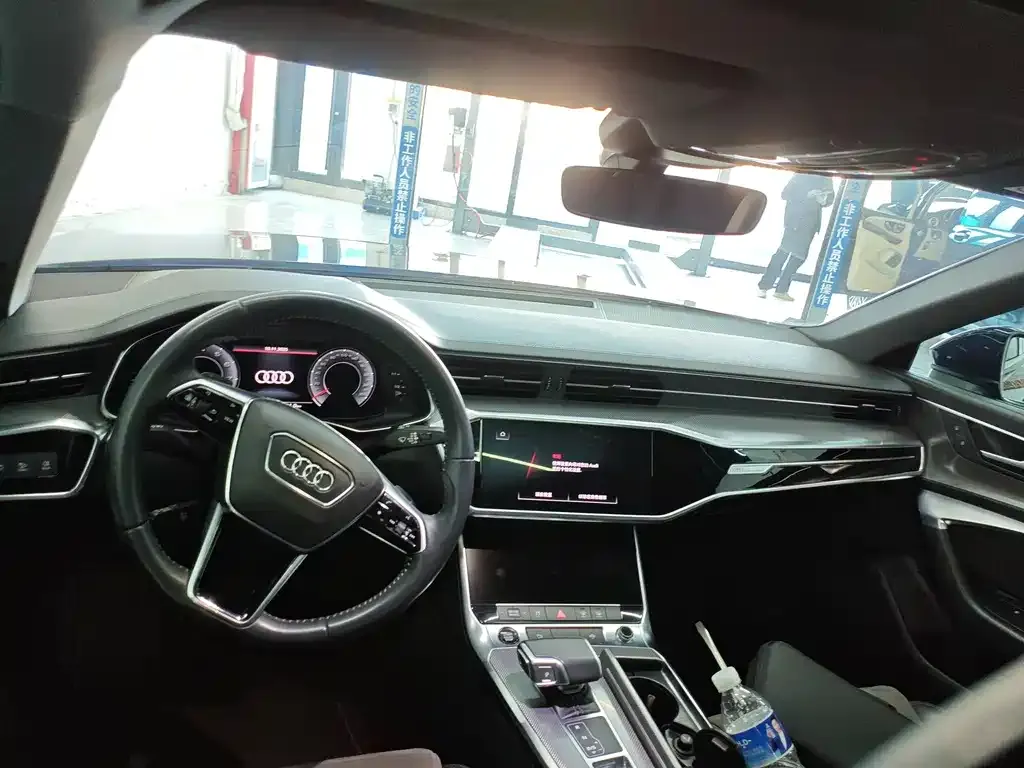 Audi A6L 2021 из CN, фото 4