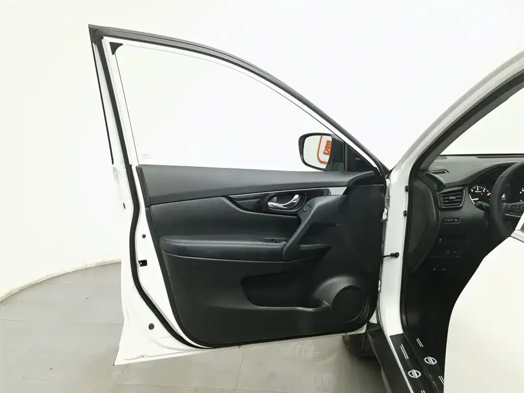 Nissan X-Trail 2023 из CN, фото 8