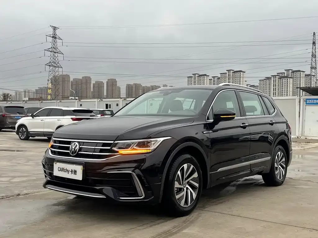 Volkswagen Tiguan L New Energy — фото 1