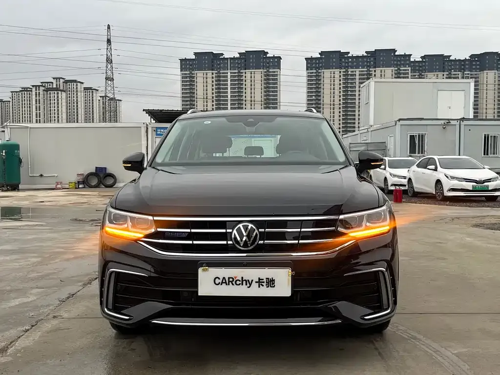 Volkswagen Tiguan L New Energy — фото 2