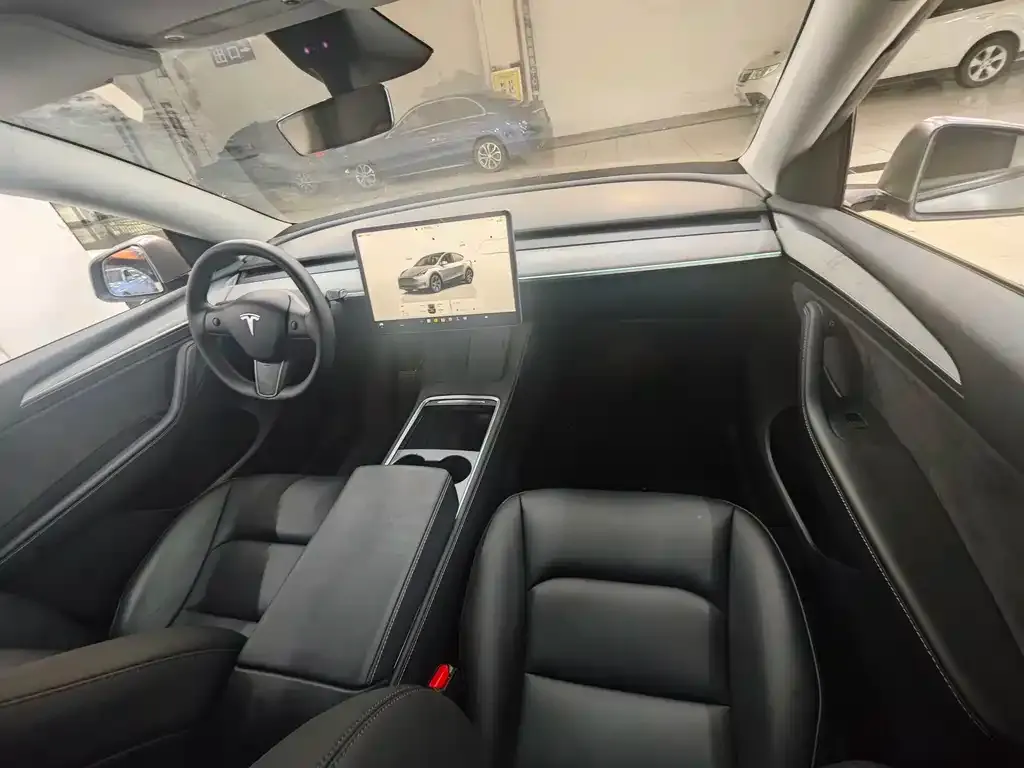 Tesla Model Y 2024 из CN, фото 3