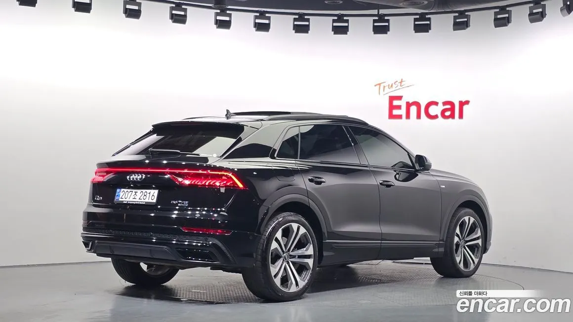 Audi Q8 — фото 2