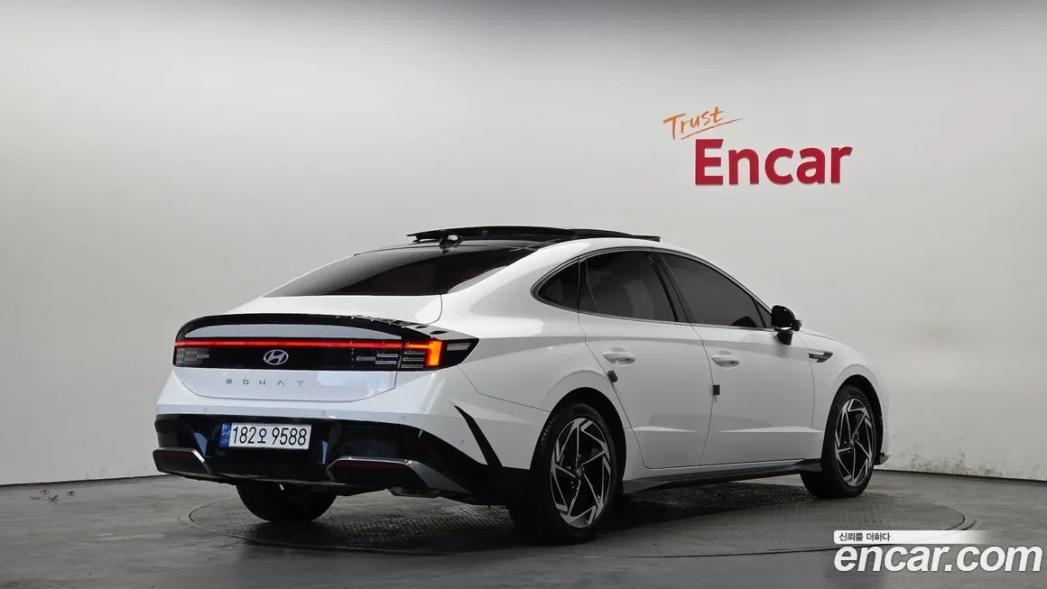 Hyundai Sonata 2024 из KR, фото 2