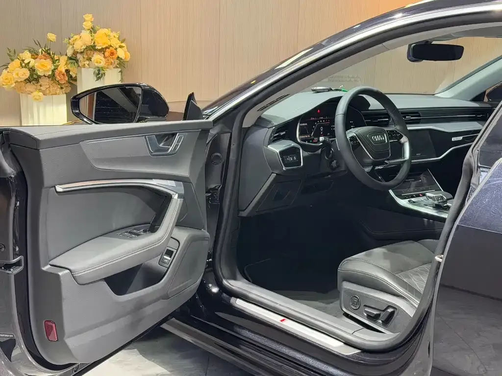 Audi A7L 2025 из CN, фото 4