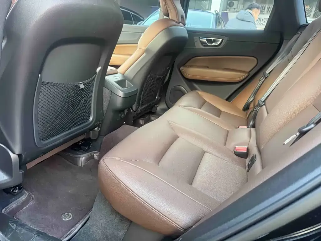 Volvo XC60 2024 из CN, фото 10