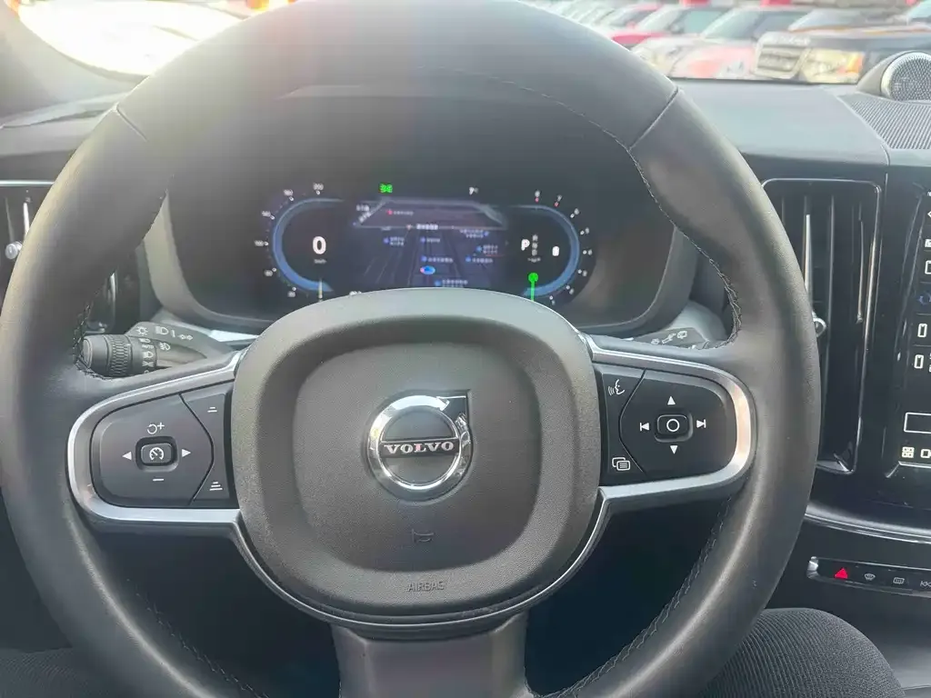 Volvo XC60 2024 из CN, фото 6