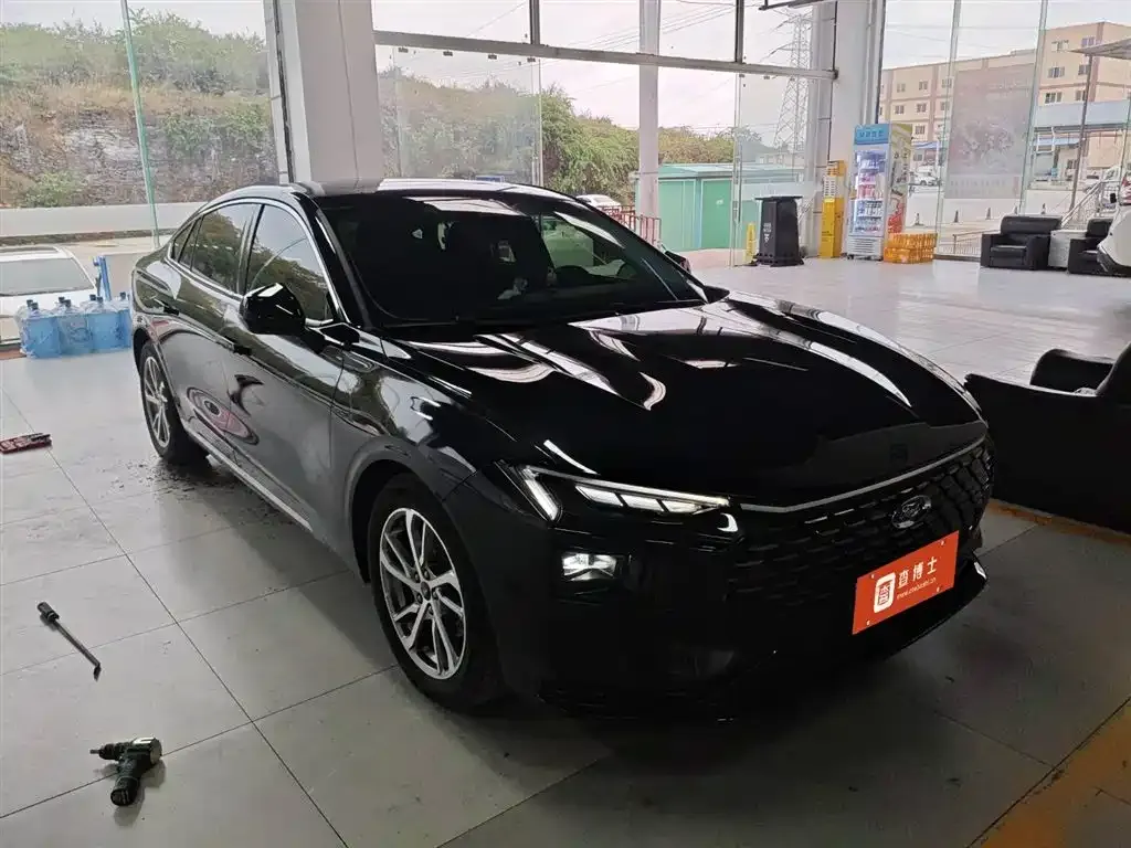 Ford Mondeo 2023 из CN, фото 2