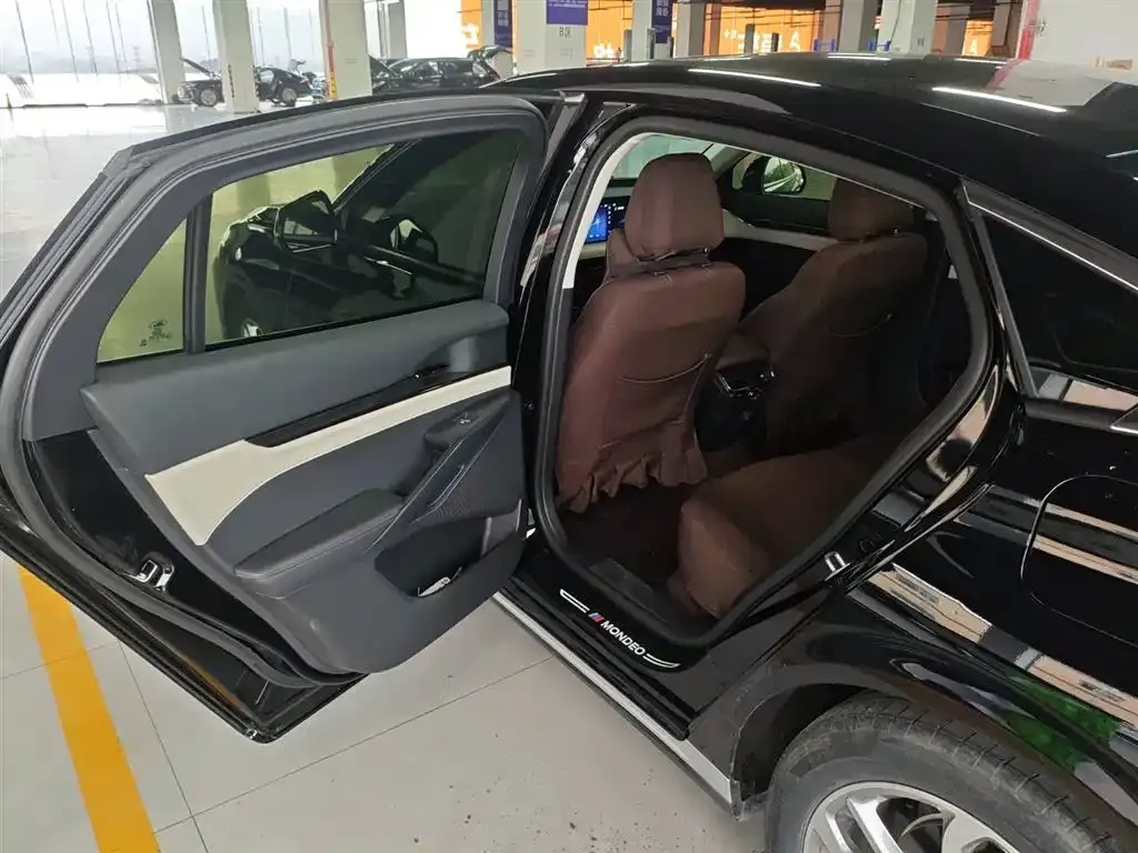 Ford Mondeo 2023 из CN, фото 6
