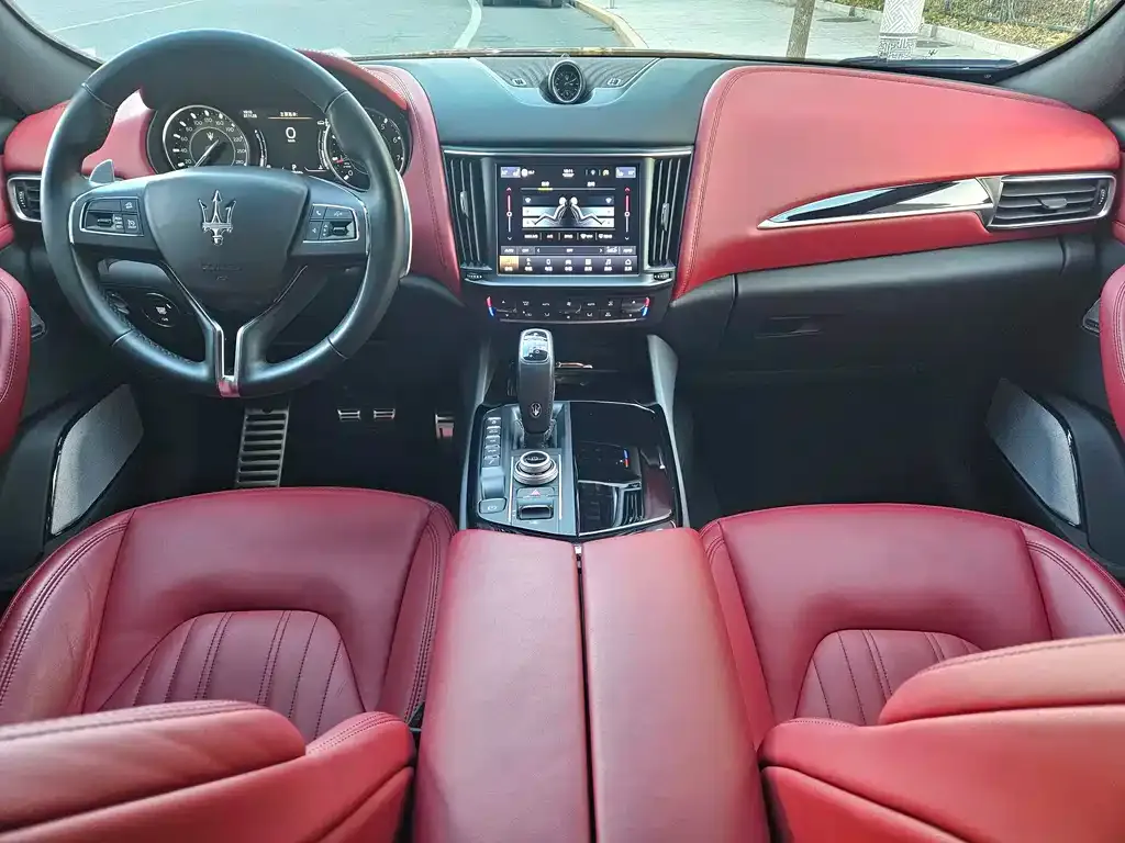 Maserati Levante 2023 из CN, фото 8