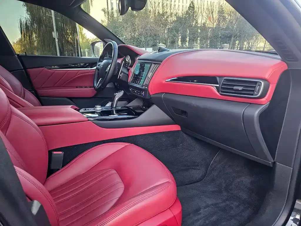 Maserati Levante 2023 из CN, фото 9