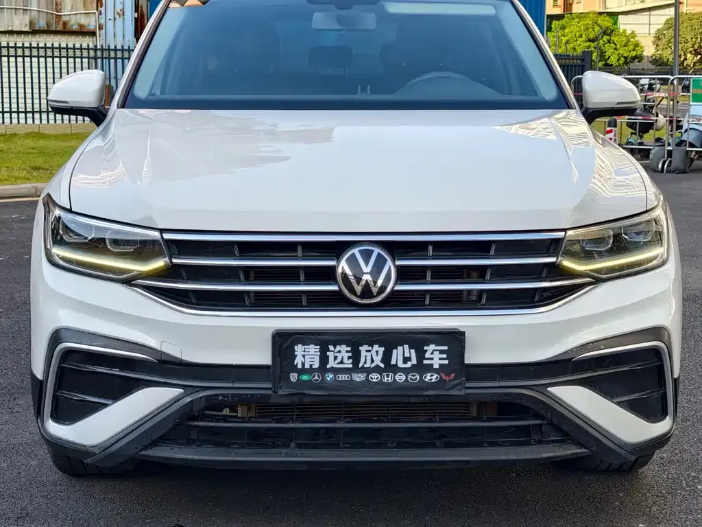 Volkswagen Tiguan L 2022 из CN, фото 2