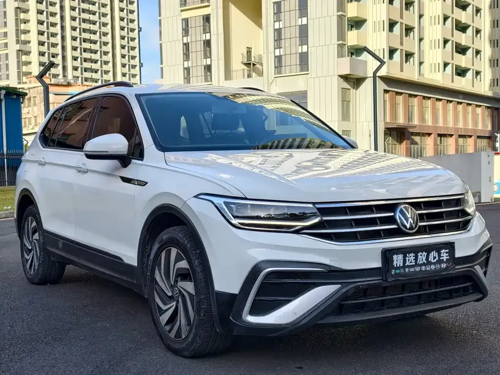 Volkswagen Tiguan L 2022 из CN, фото 3