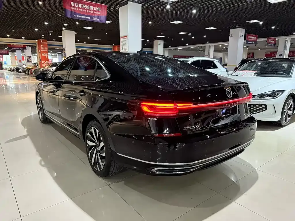 Volkswagen Passat — фото 9