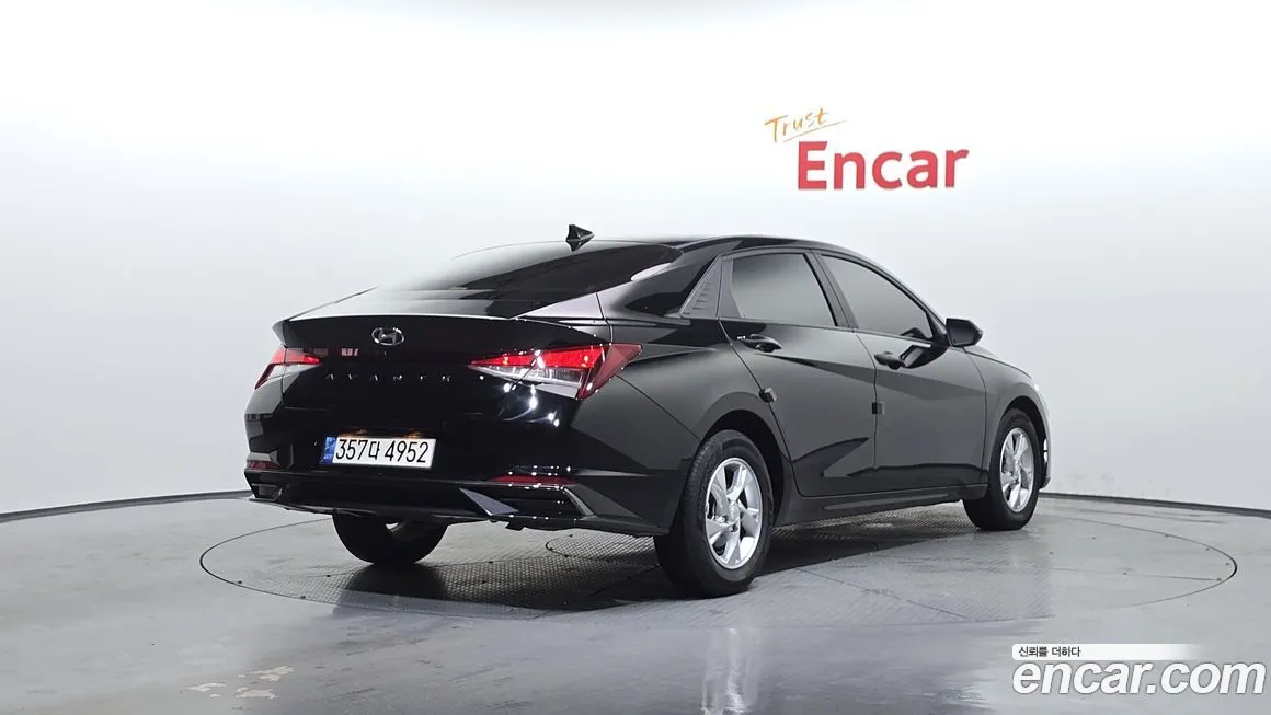 Hyundai AVANTE 2022 из KR, фото 2