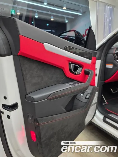 Lamborghini Urus 2024 из KR, фото 6