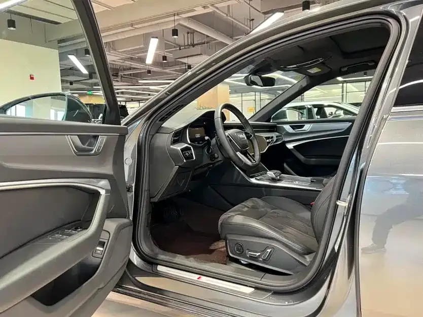 Audi A6L 2024 из CN, фото 7