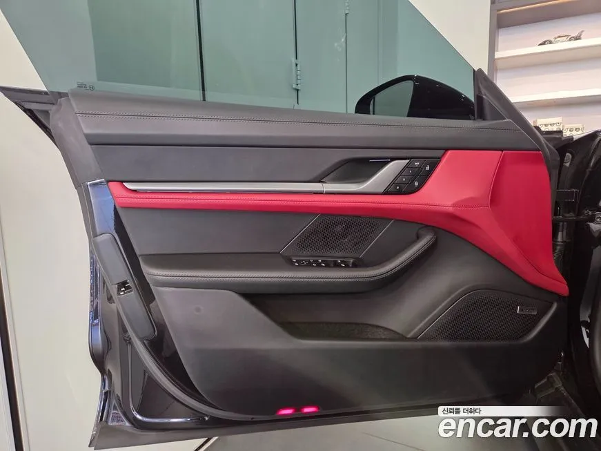 Porsche Taycan 2025 из KR, фото 10