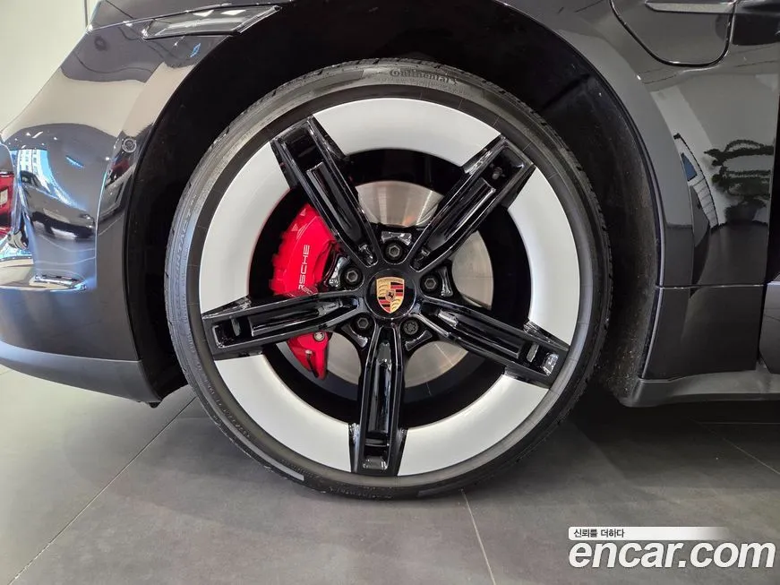 Porsche Taycan 2025 из KR, фото 5