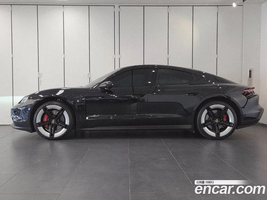 Porsche Taycan 2025 из KR, фото 6