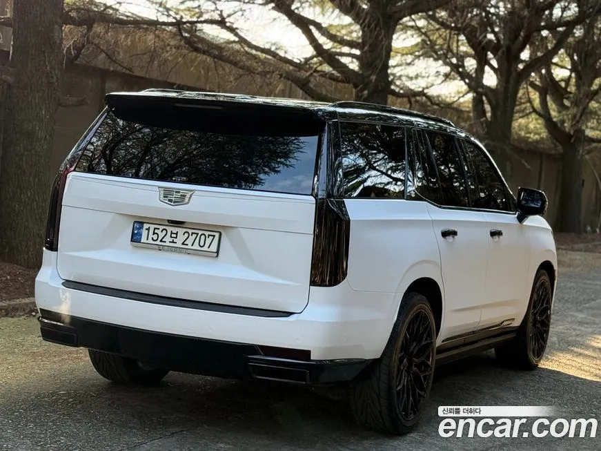 Cadillac Escalade 2023 из KR, фото 2