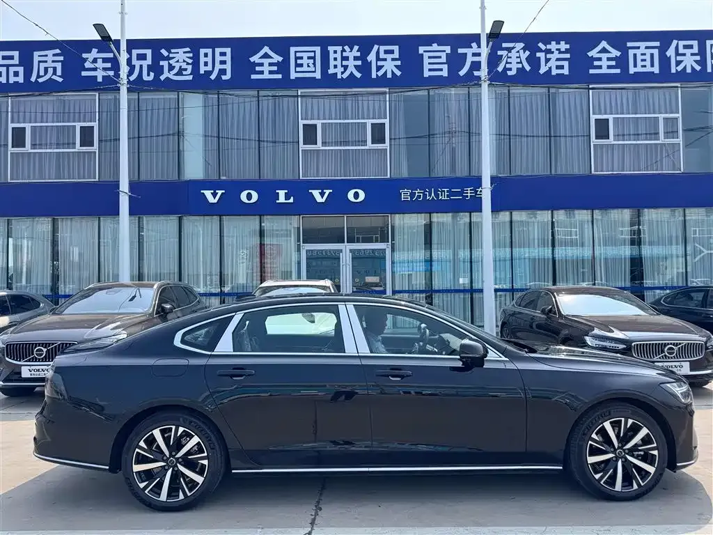Volvo S90 2025 из CN, фото 3
