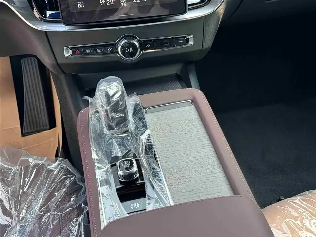 Volvo S90 2025 из CN, фото 9