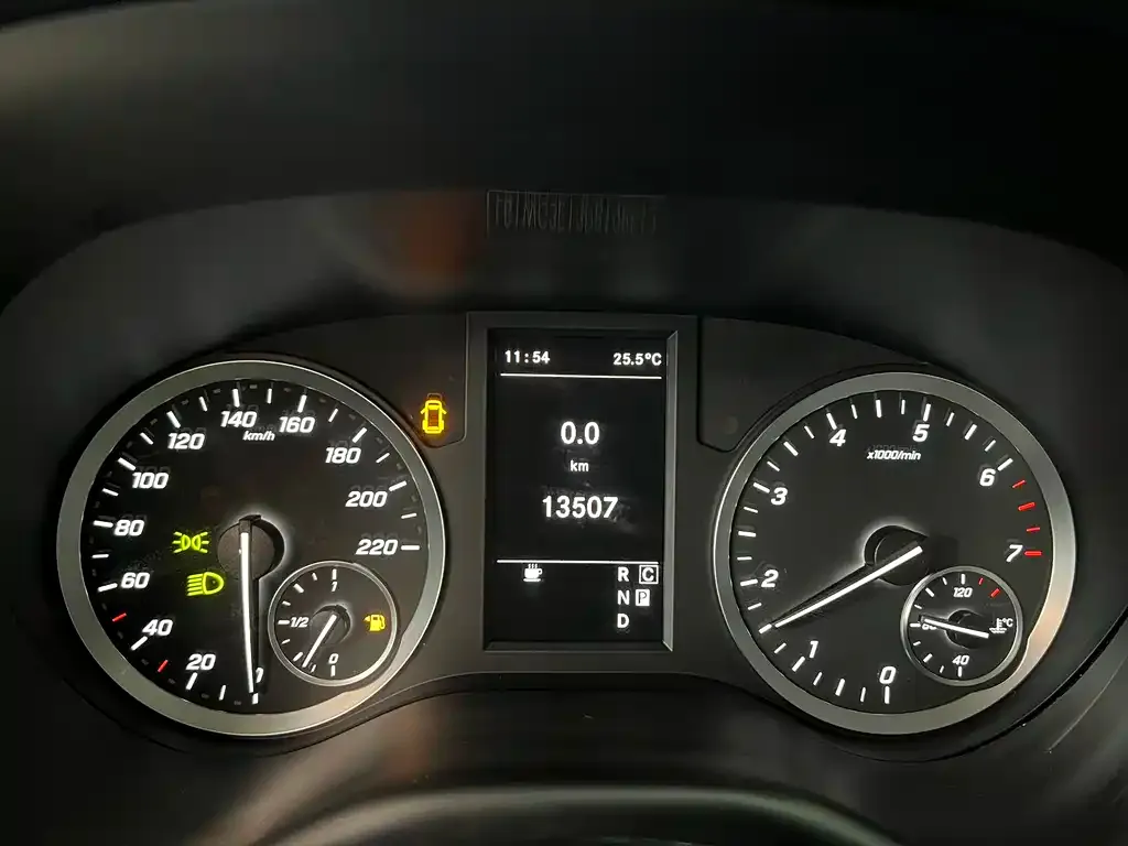 Mercedes-Benz Vito 2023 из CN, фото 6