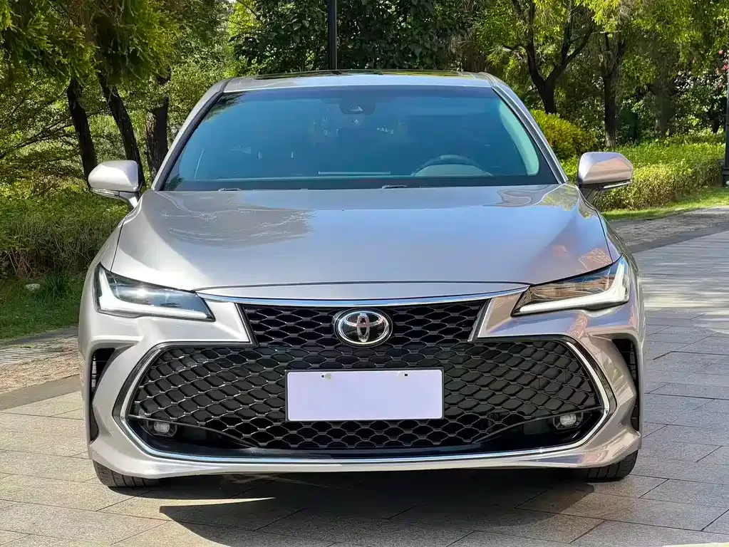 Toyota Avalon 2023 из CN, фото 2