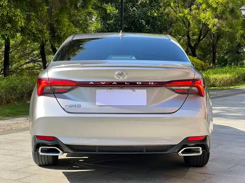 Toyota Avalon 2023 из CN, фото 3