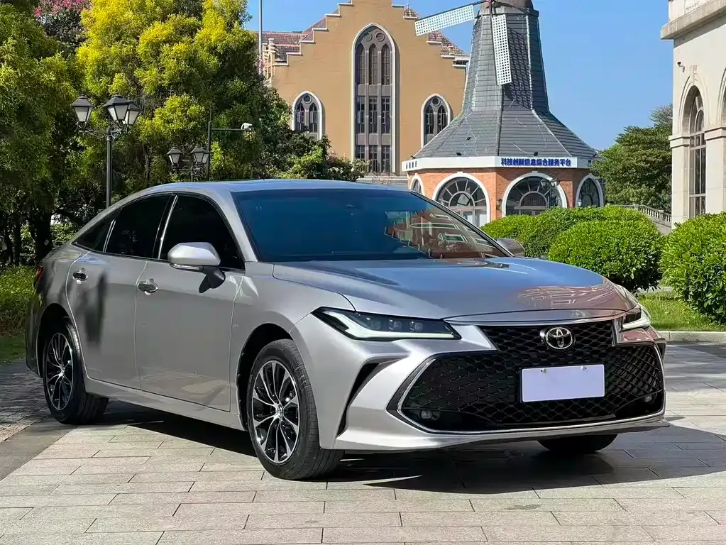 Toyota Avalon 2023 из CN, фото 4