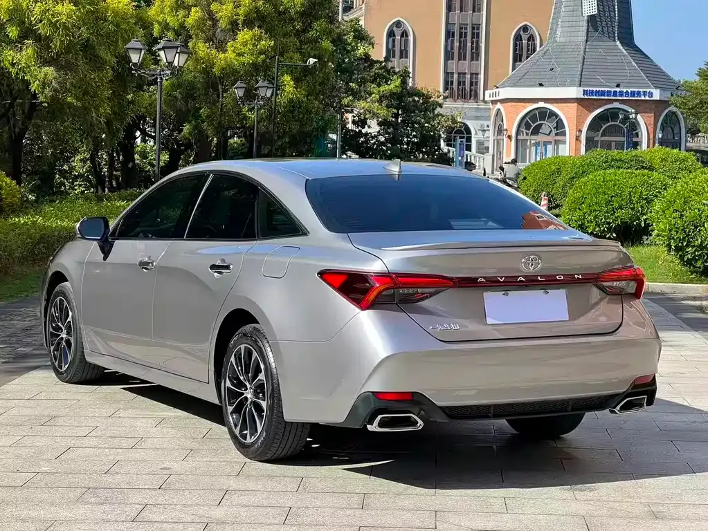 Toyota Avalon 2023 из CN, фото 5