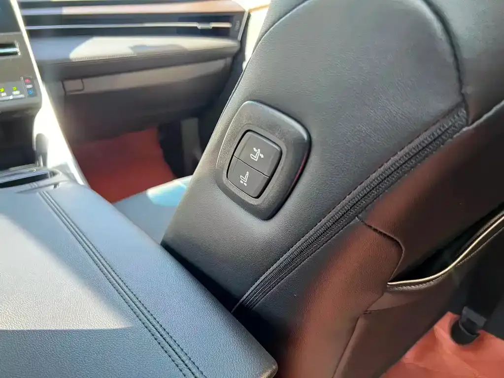 Toyota Avalon 2023 из CN, фото 6