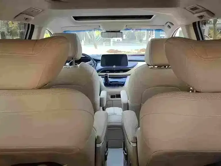Buick GL8 2023 из CN, фото 4