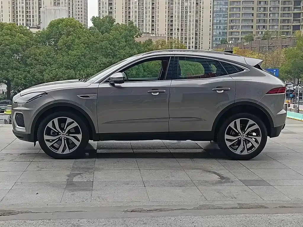 Jaguar E-PACE 2023 из CN, фото 5