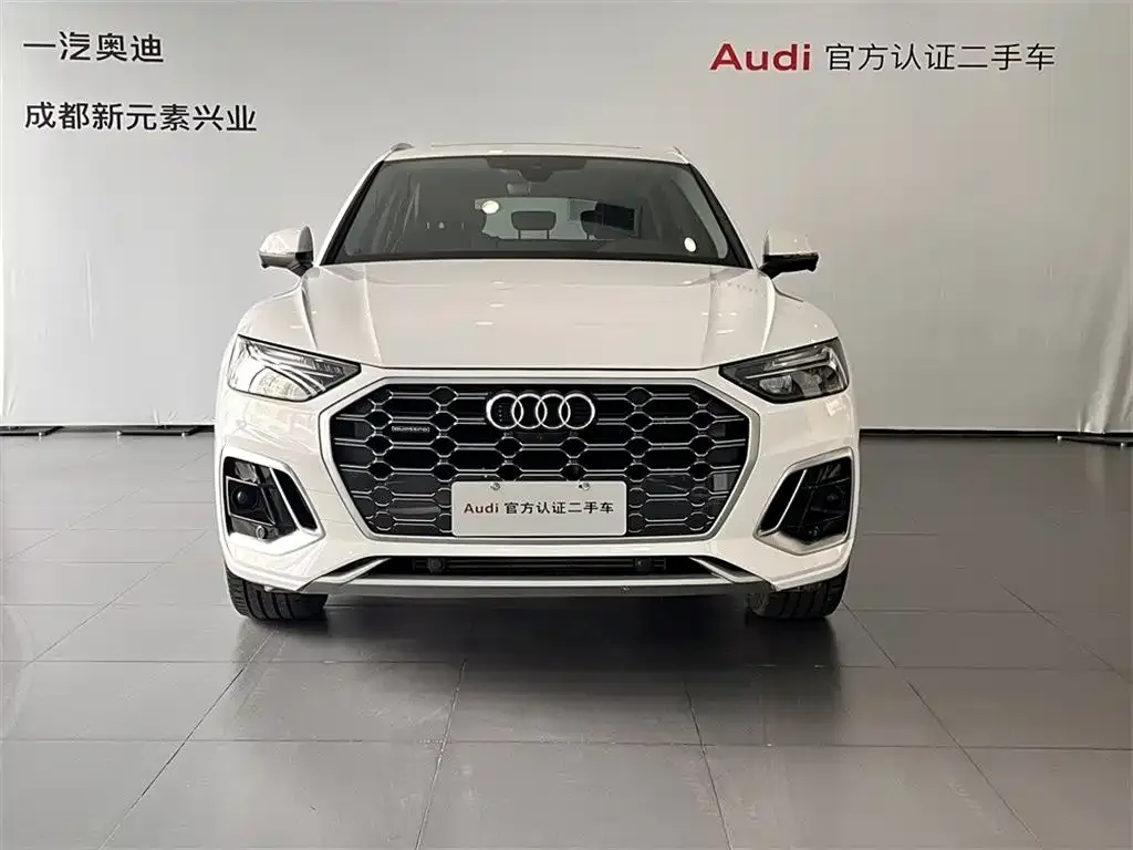 Audi Q5L 2022 из CN, фото 2