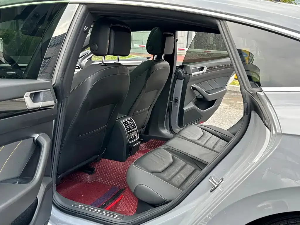 Volkswagen CC 2022 из CN, фото 7